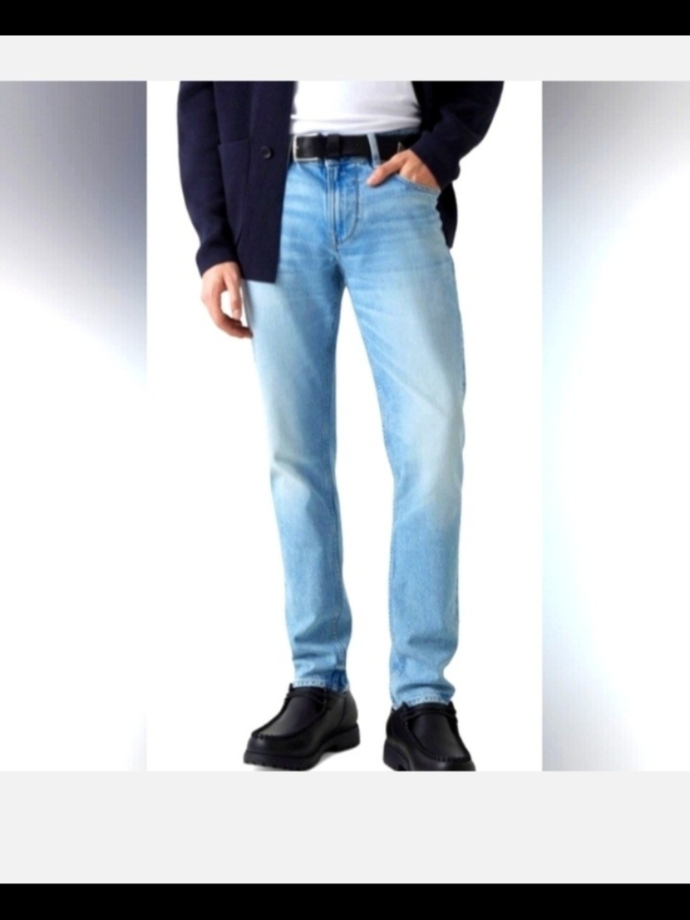 Guess Light Wash Classic Straight (36" x 32").